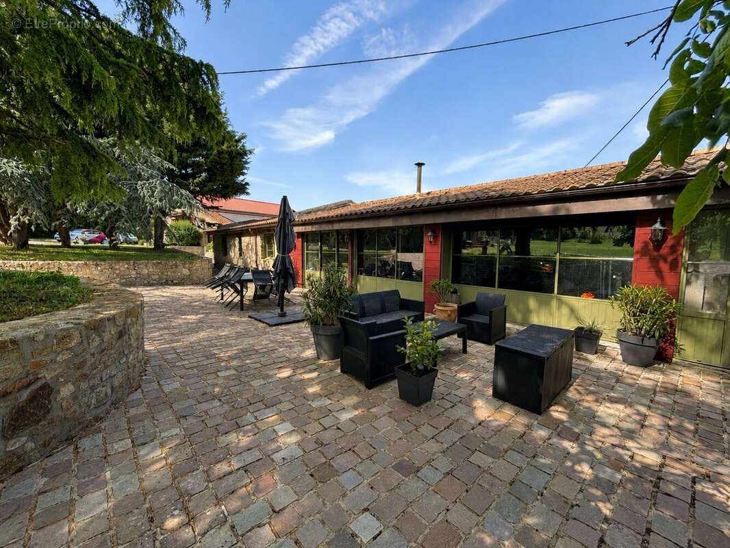 Propriété de caractère - 330m² - 11 000m² de terrain - photo 15