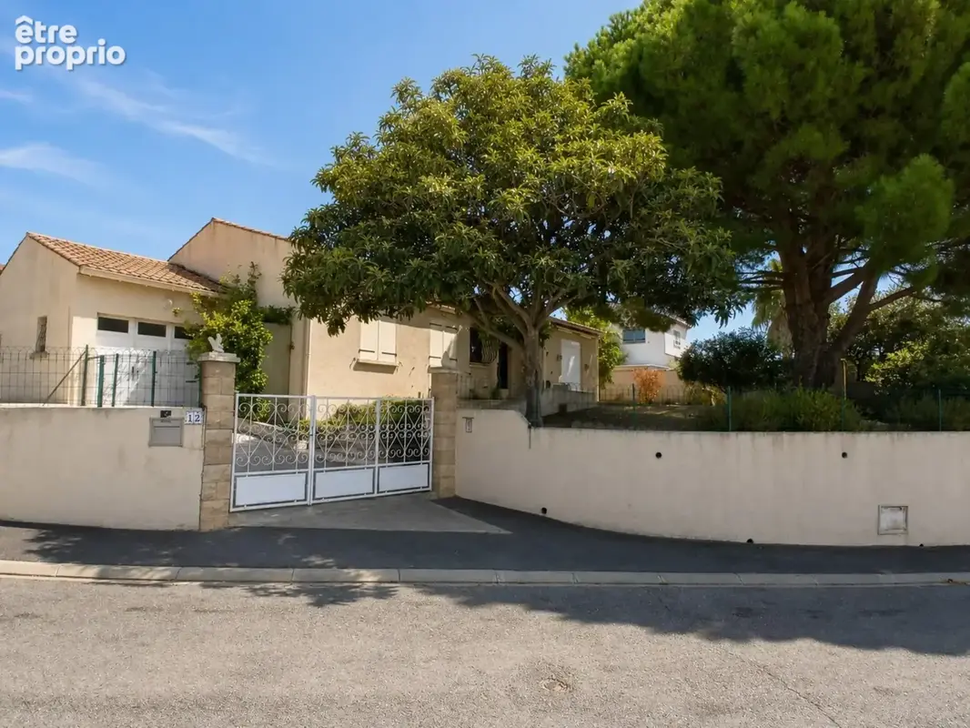 Villa méditerranéenne de plain-pied – 4 chambres – Studio indépendant – Piscine – Grand terrain arboré – - photo 5