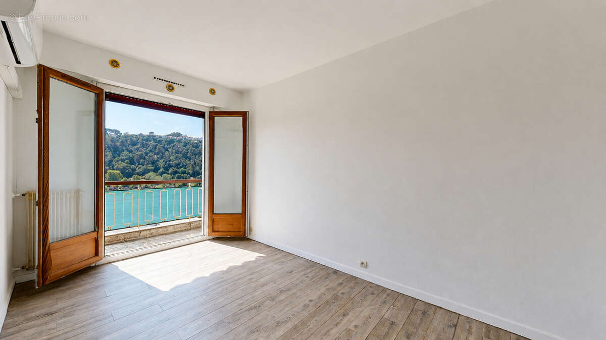 Appartement 3/4 pièces 83 m² - Vue dégagée - Terrasse - Stationnement - Cave - photo 14