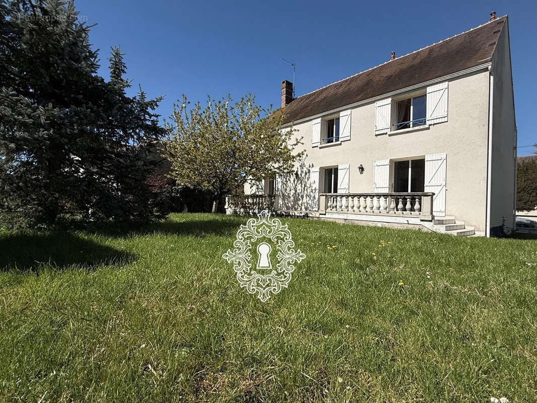 Maison à LONGUEVILLE