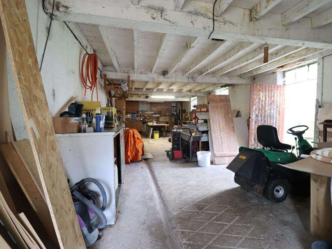 Maison à SERMENTIZON