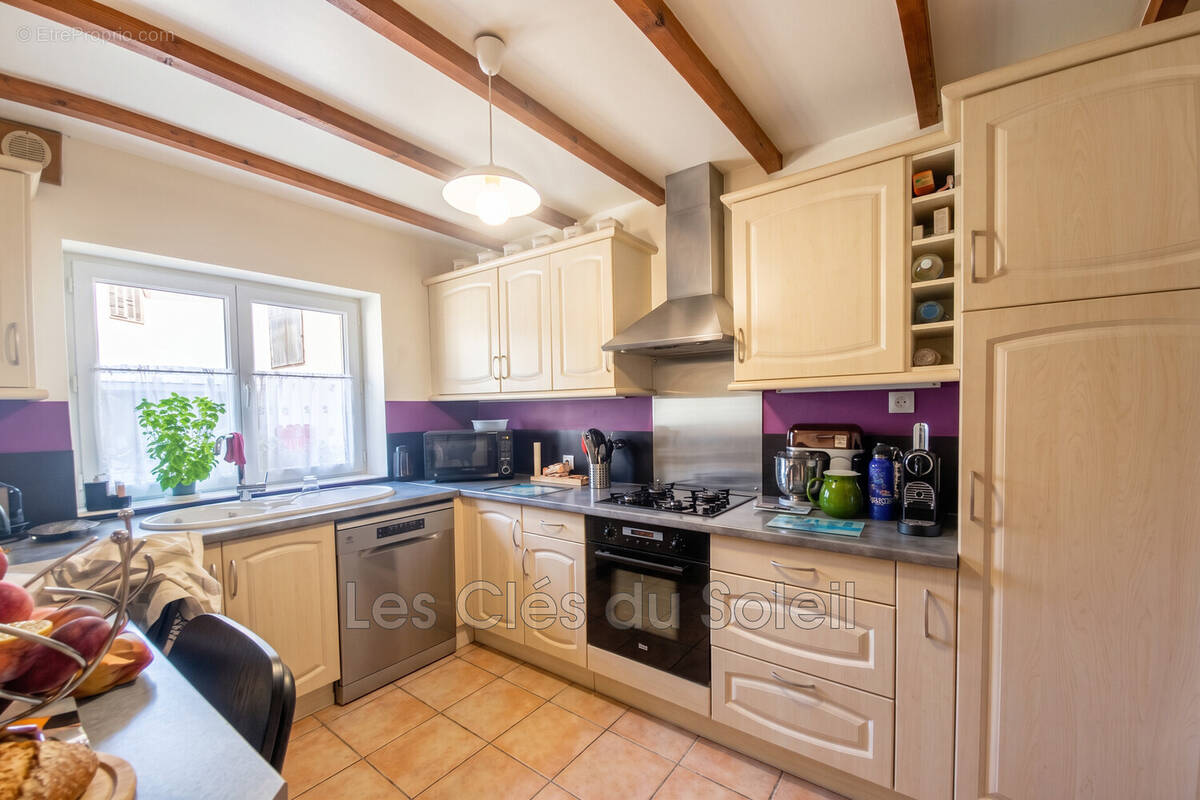 Maison 135 m² à Toulon  - photo 2