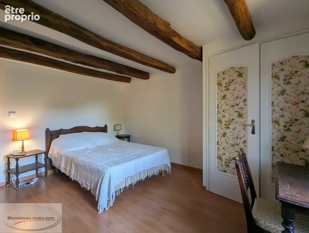 Maison 159 m²  4 chambres  terrain env. 650 m²  dépendances  SAINT-AMBREUIL - photo 8