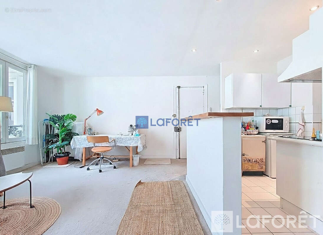 Appartement à PARIS-2E