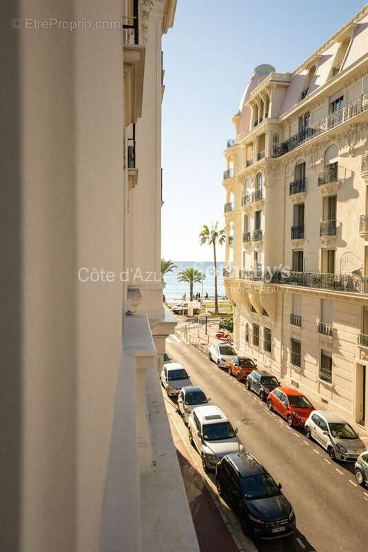 Nice Carré d’Or - Appartement rénové 64 m² dans l’Hôtel Negresco - photo 2