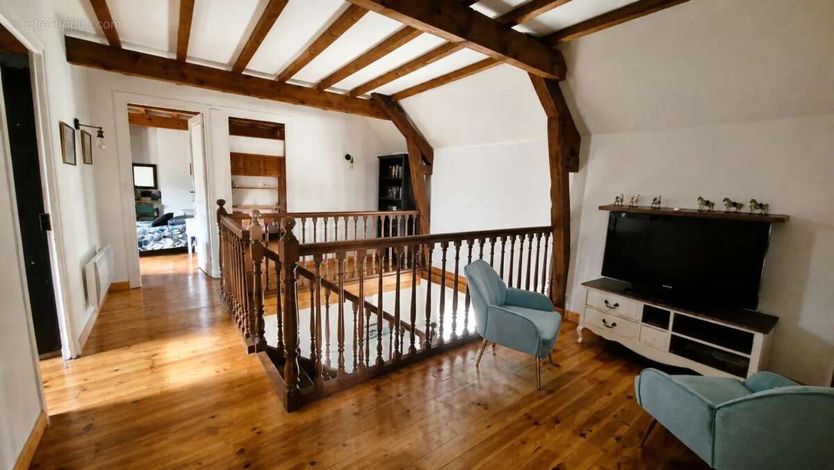 Maison de 5 pièces dans un village au calme - photo 12