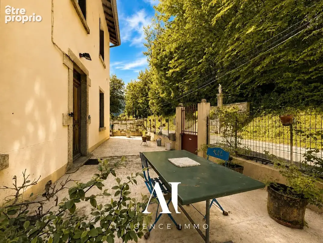 Maison 9 pièces 237 m² à vendre à Chaley (01230) - photo 8