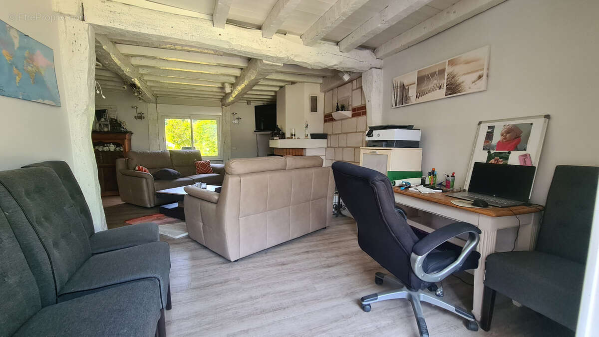 Maison à ESTREELLES