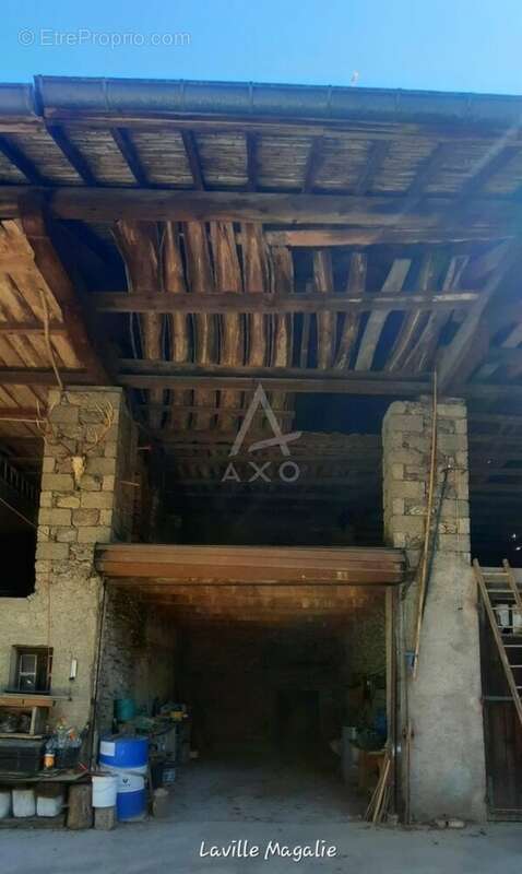 Terrain à SAINTE-HELENE-SUR-ISERE