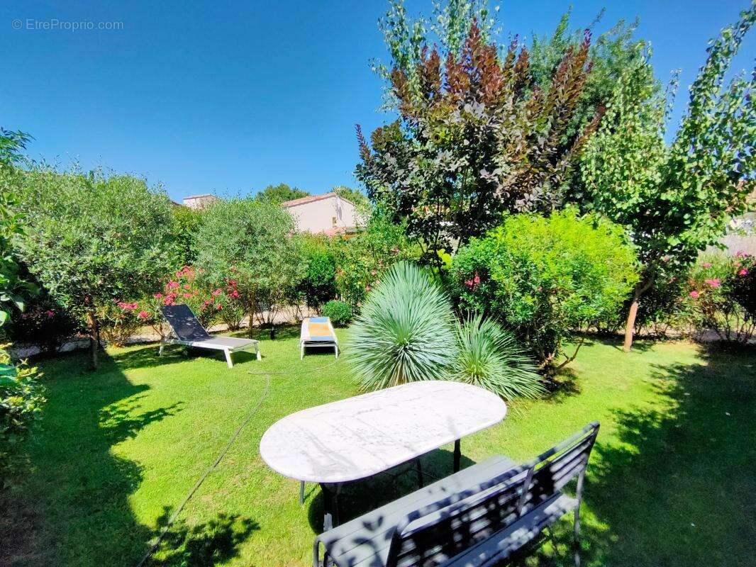 Maison à VEZENOBRES