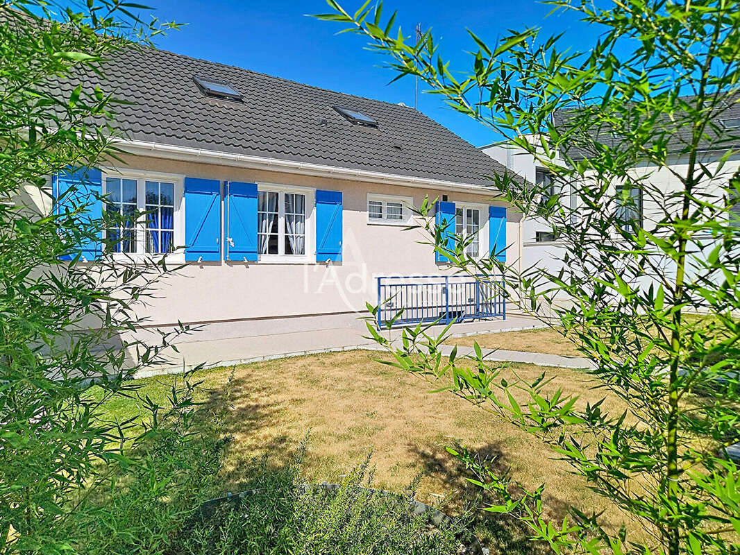 Maison familiale avec véranda chauffée à Ozoir-la-Ferrière - photo 11