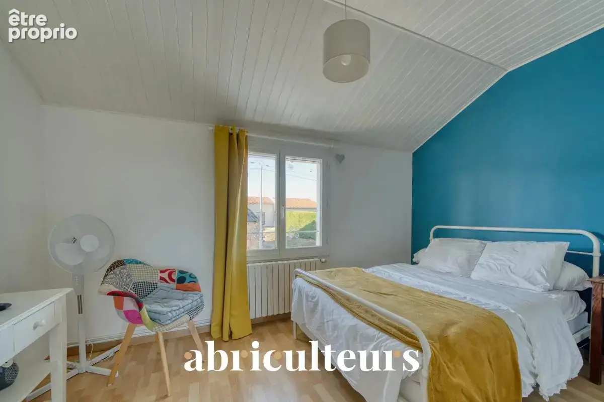 Maison familiale de 154 m² avec piscine en vente à Val-de-Cognac (16370) - photo 15