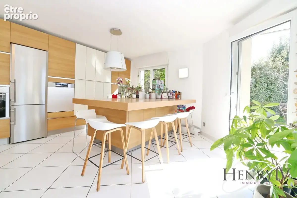 Maison 6 pièces 182 m² à vendre à Saint-Nazaire-Les-Eymes (38330) - photo 5
