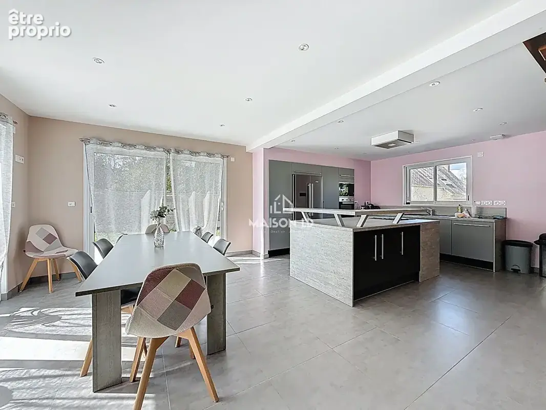 Maison contemporaine de 2019 - 4 chambres - Vie de plain-pied - photo 8