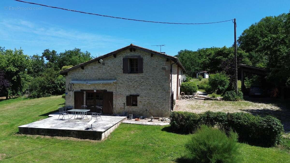 Maison à TOMBEBOEUF