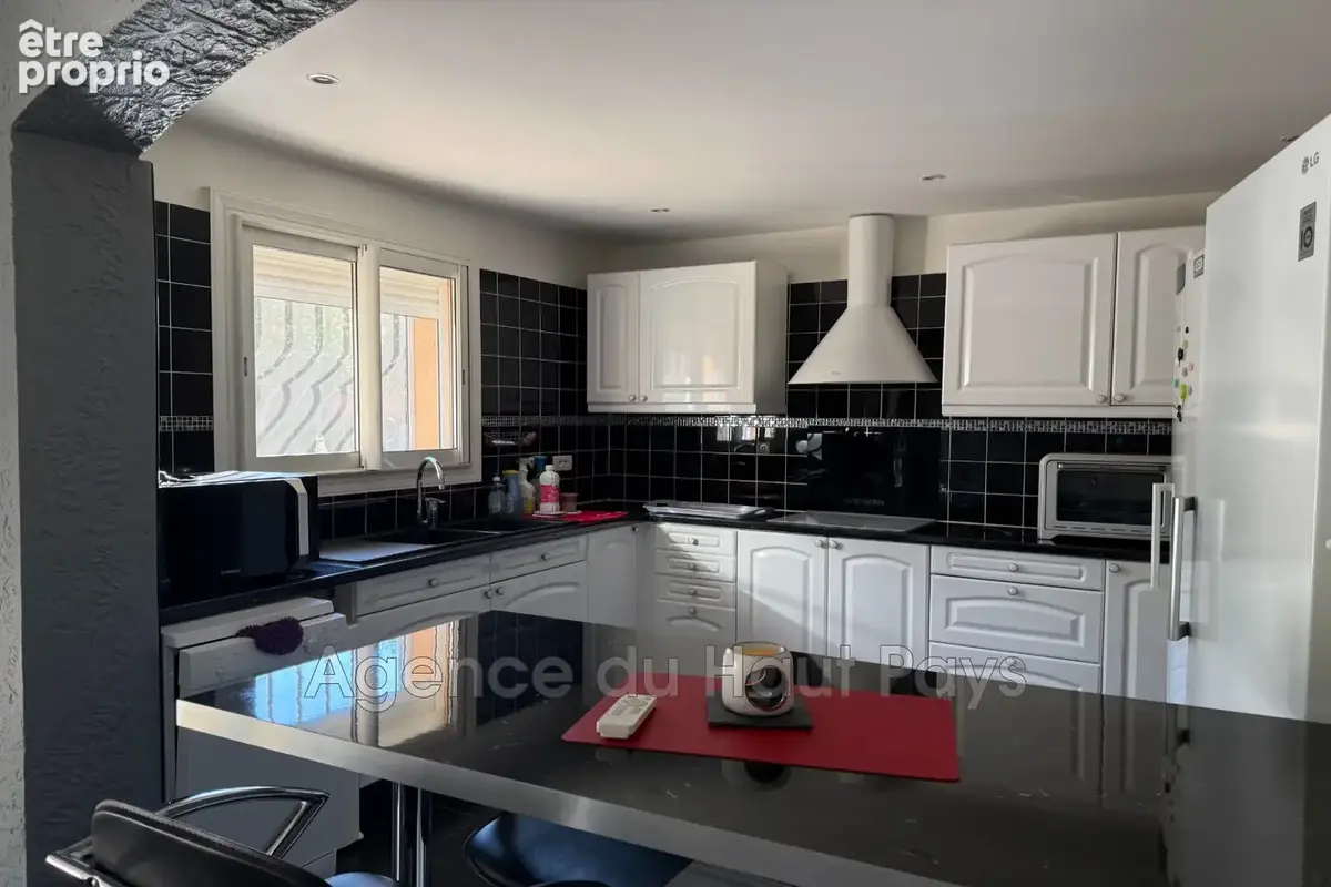 Maison 6 pièces 162 m² à vendre à Saint-Cezaire-Sur-Siagne (06530) - photo 9