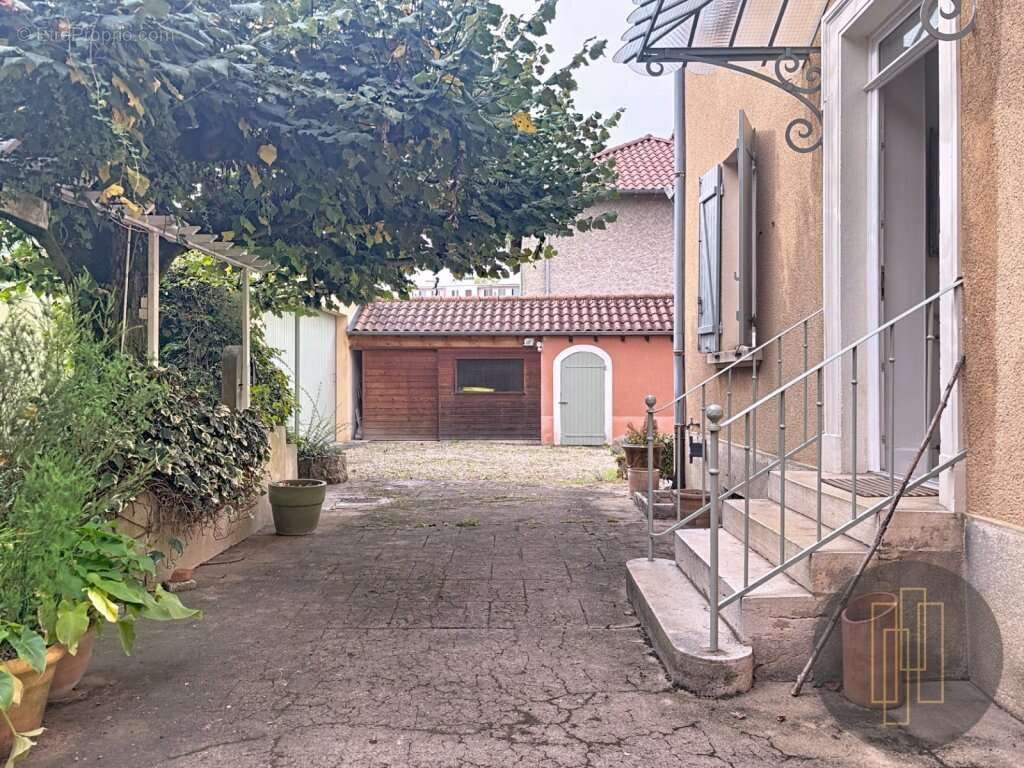 Maison à VILLEFRANCHE-SUR-SAONE