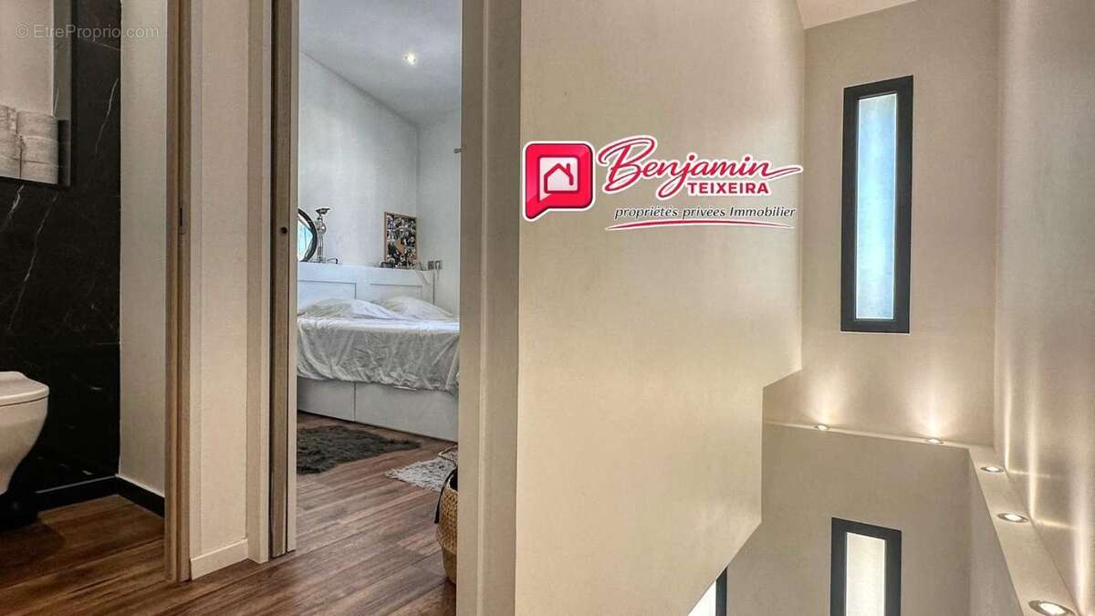 Maison Roquebrune Sur Argens 4 pièce(s) 109.85 m2 - photo 13