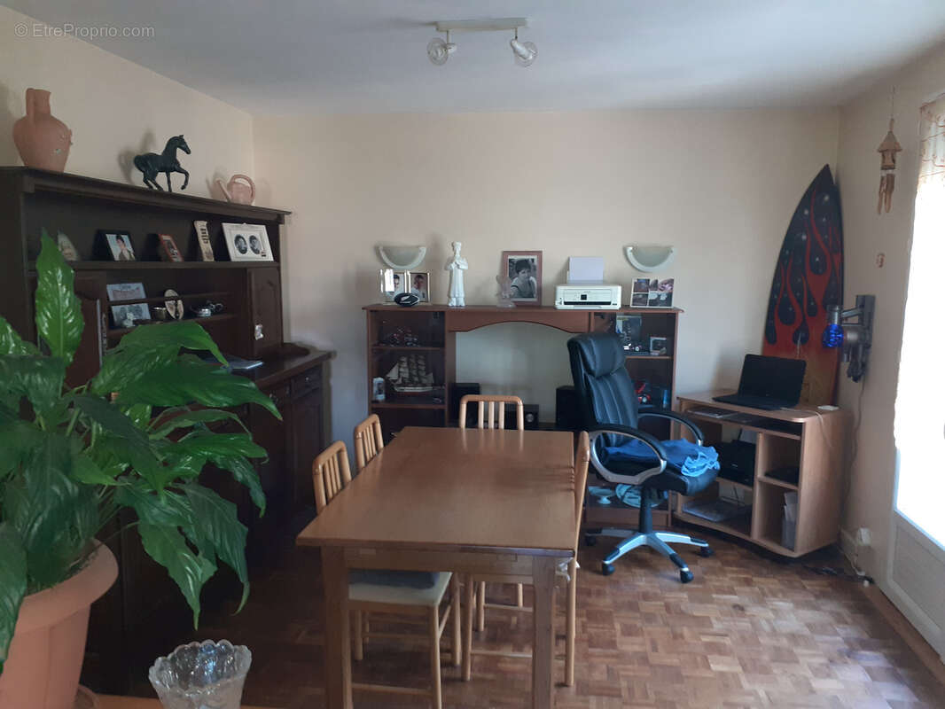 Maison à LADIGNAC-LE-LONG