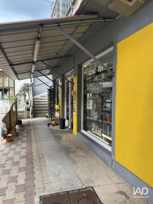 Photo 2 - Commerce à L&#039;ISLE-SUR-LA-SORGUE