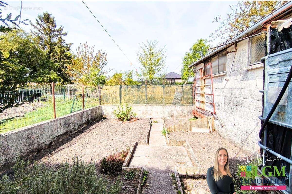 Maison à PETITE-FORET