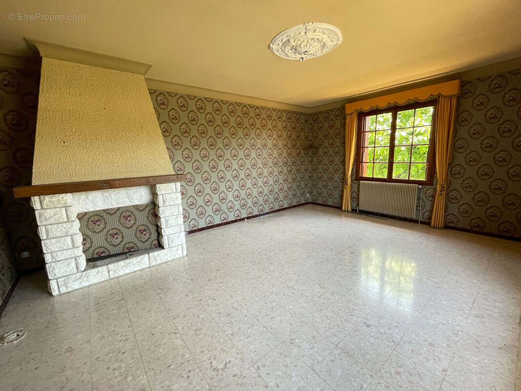 Maison à SAUVAGNAS