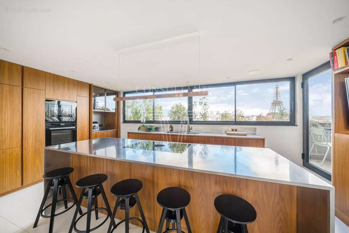 Appartement à PARIS-15E