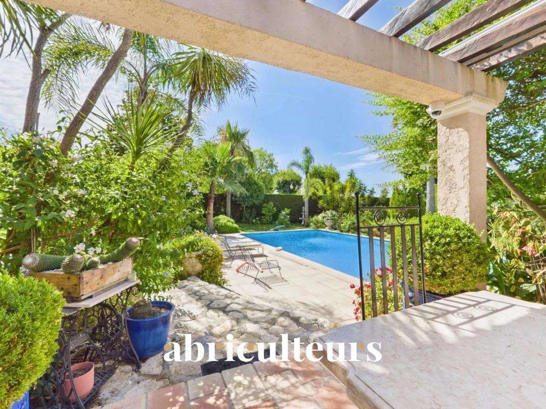 Maison à LA COLLE-SUR-LOUP