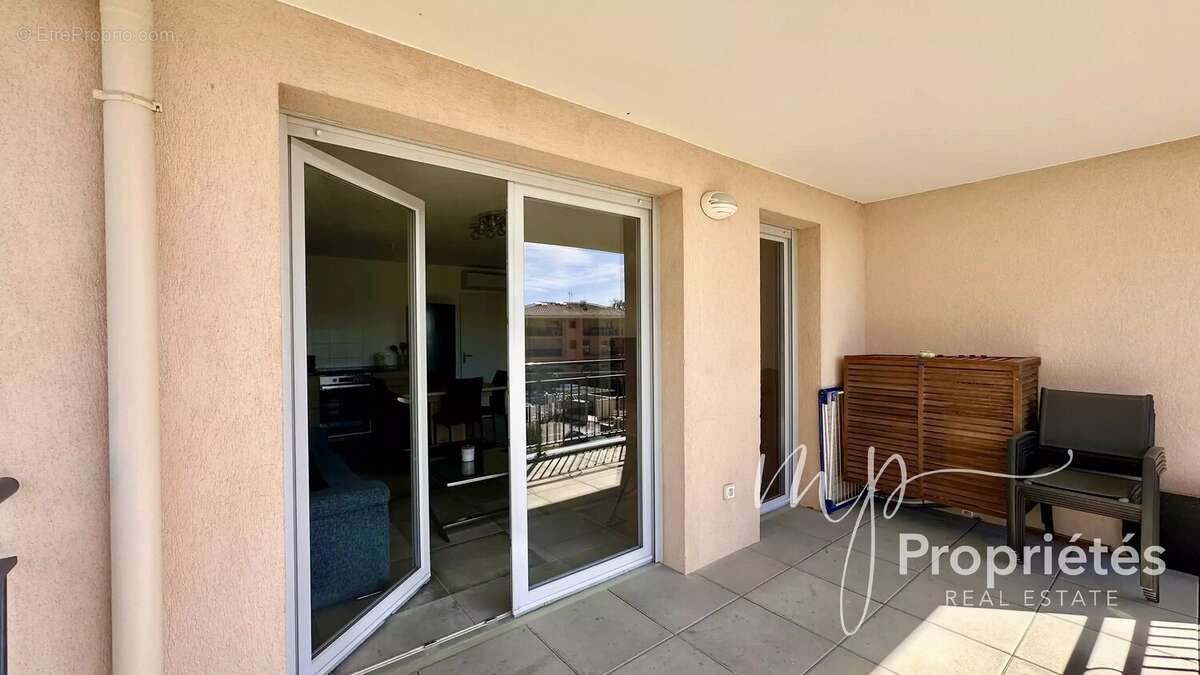 Appartement à BORMES-LES-MIMOSAS