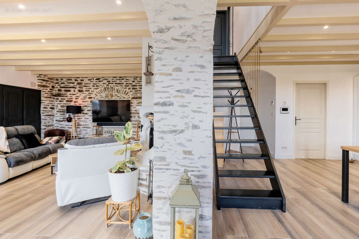 Maison à MORNANT