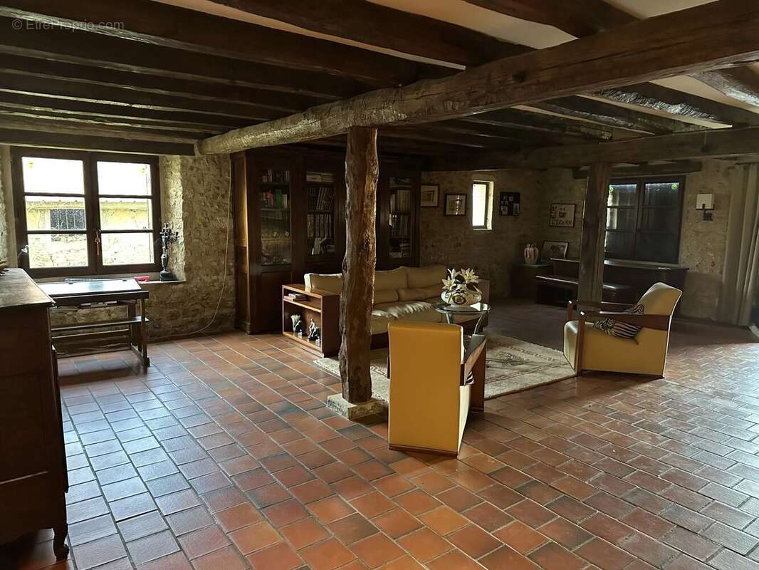 Maison à LA FERRIERE-AIROUX