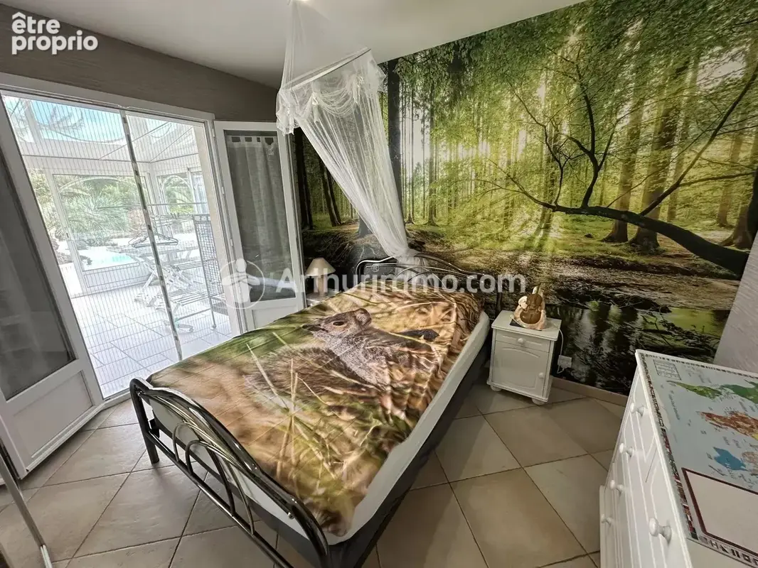 Plain-pied 193 m² – 4 suites – piscine chauffée – terrain 2 800 m² - photo 9