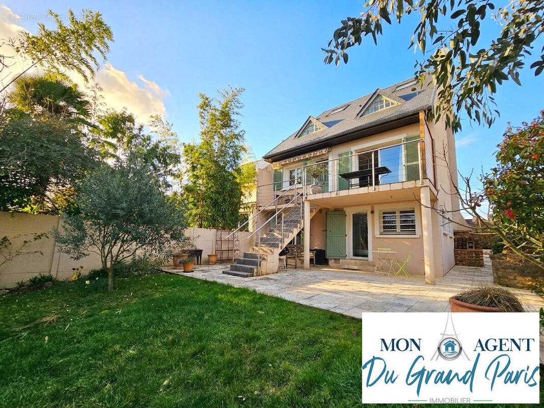 Maison à VERRIERES-LE-BUISSON