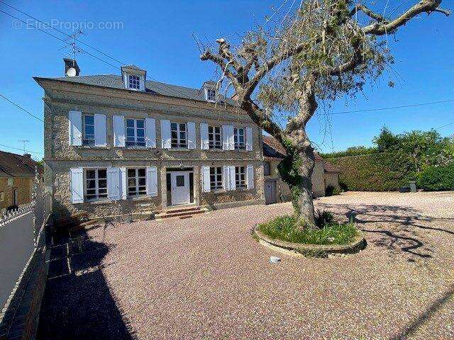 Maison 185 m² à Saint-Pierre-Sur-Dives  - photo 2
