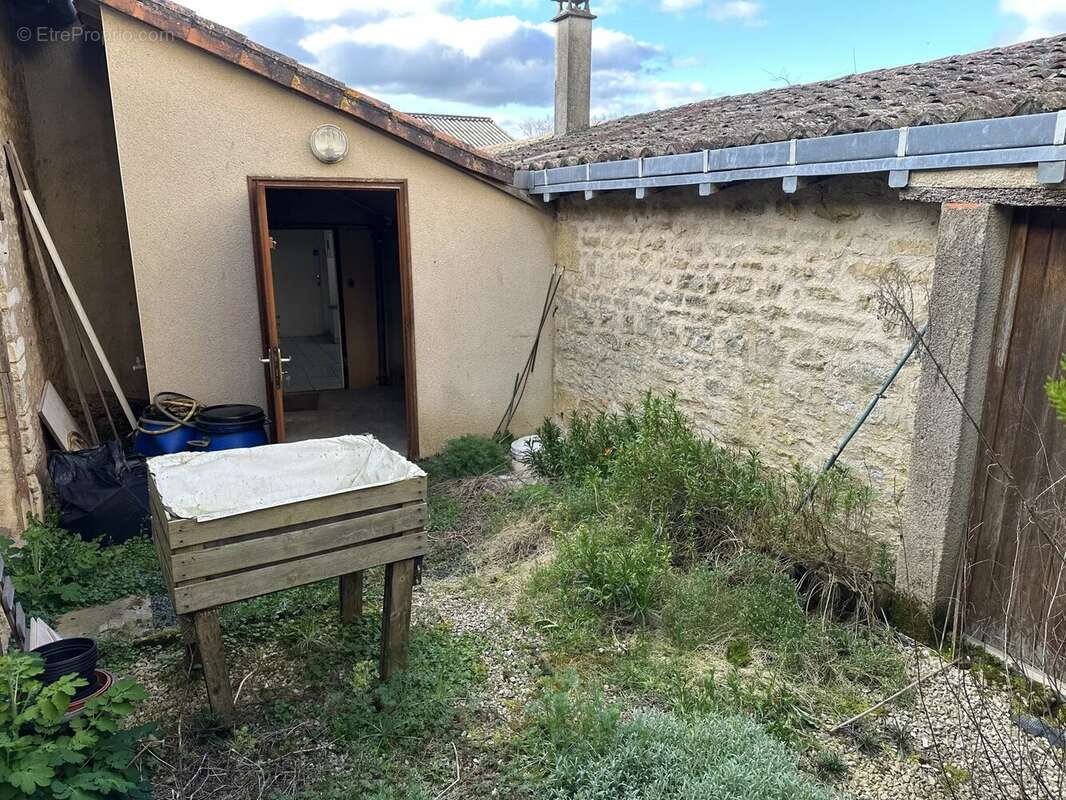 Maison à CEAUX-EN-COUHE