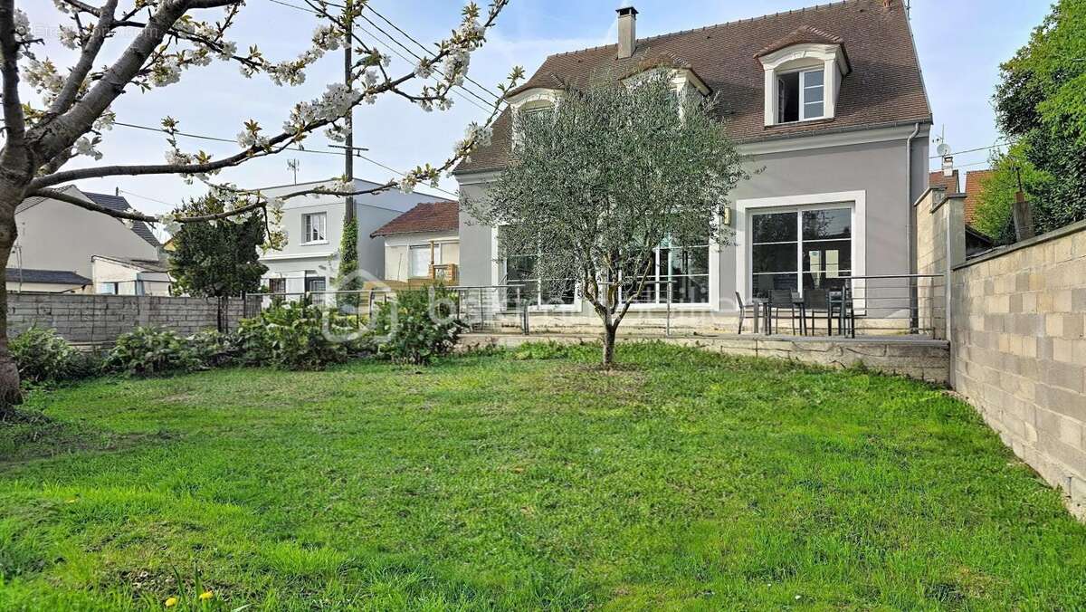 Maison à ORMESSON-SUR-MARNE