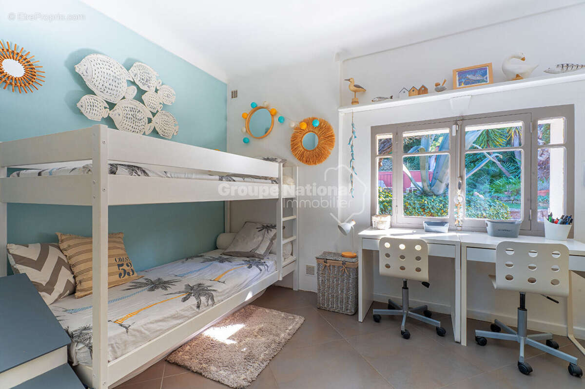 Maison à SAINT-CHAMAS