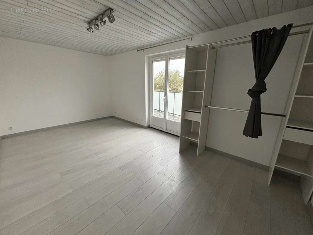 Maison à LA SALVETAT-SAINT-GILLES