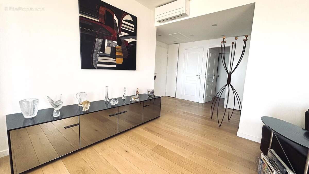 Appartement 103 m² T3/4 - VUE MER - cave - garage - Les Alpilles - 13007 Marseille n°6 - Appartement à MARSEILLE-7E