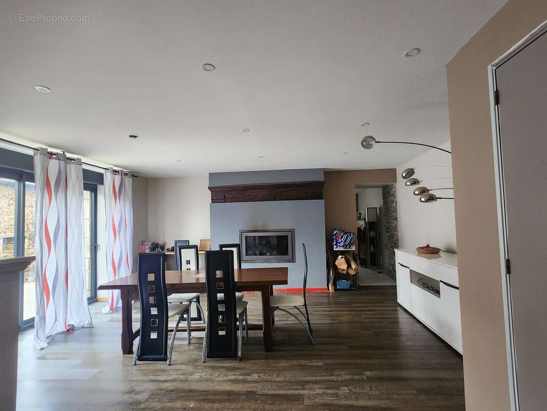 Maison à LE CHATENET-EN-DOGNON