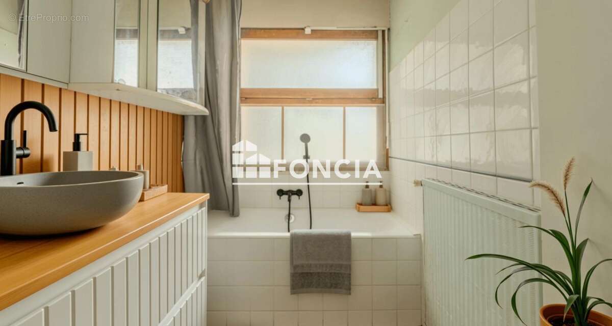 Appartement à RUEIL-MALMAISON