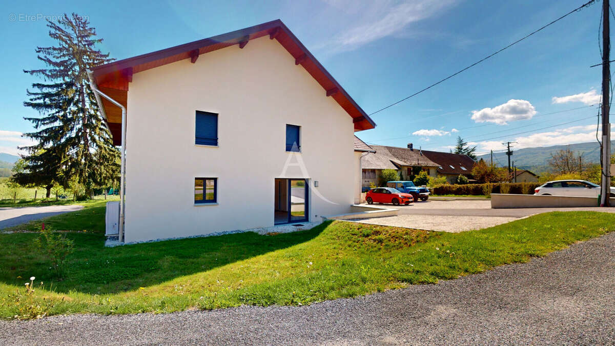 Maison à VALLIERES