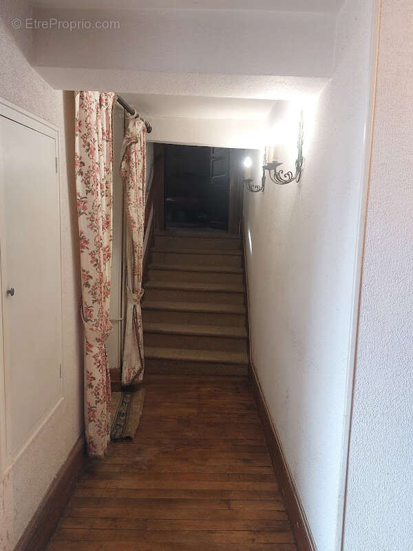 Maison à BUSSET