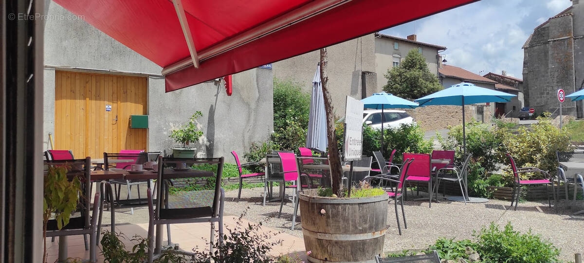 Commerce à BERNEUIL