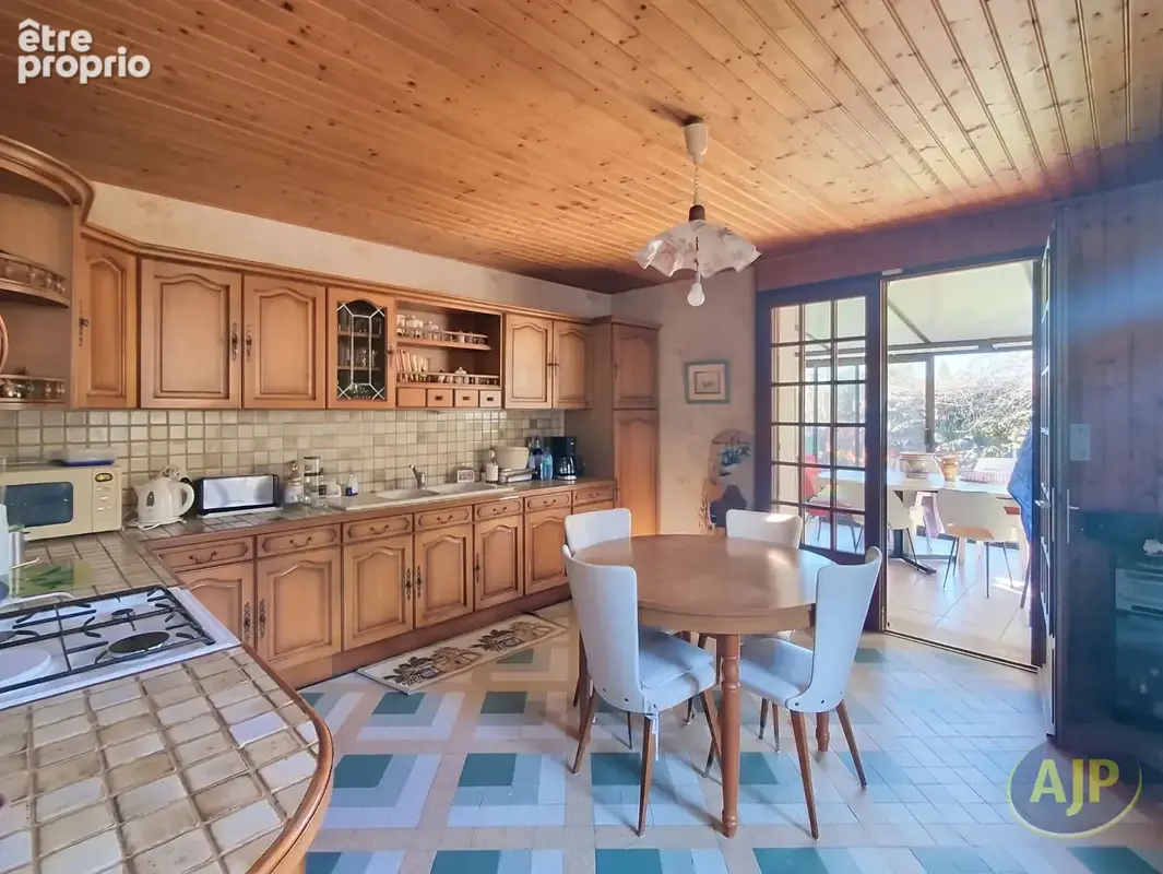 Maison Vieillevigne 8 pièces 141.89 m² - photo 4