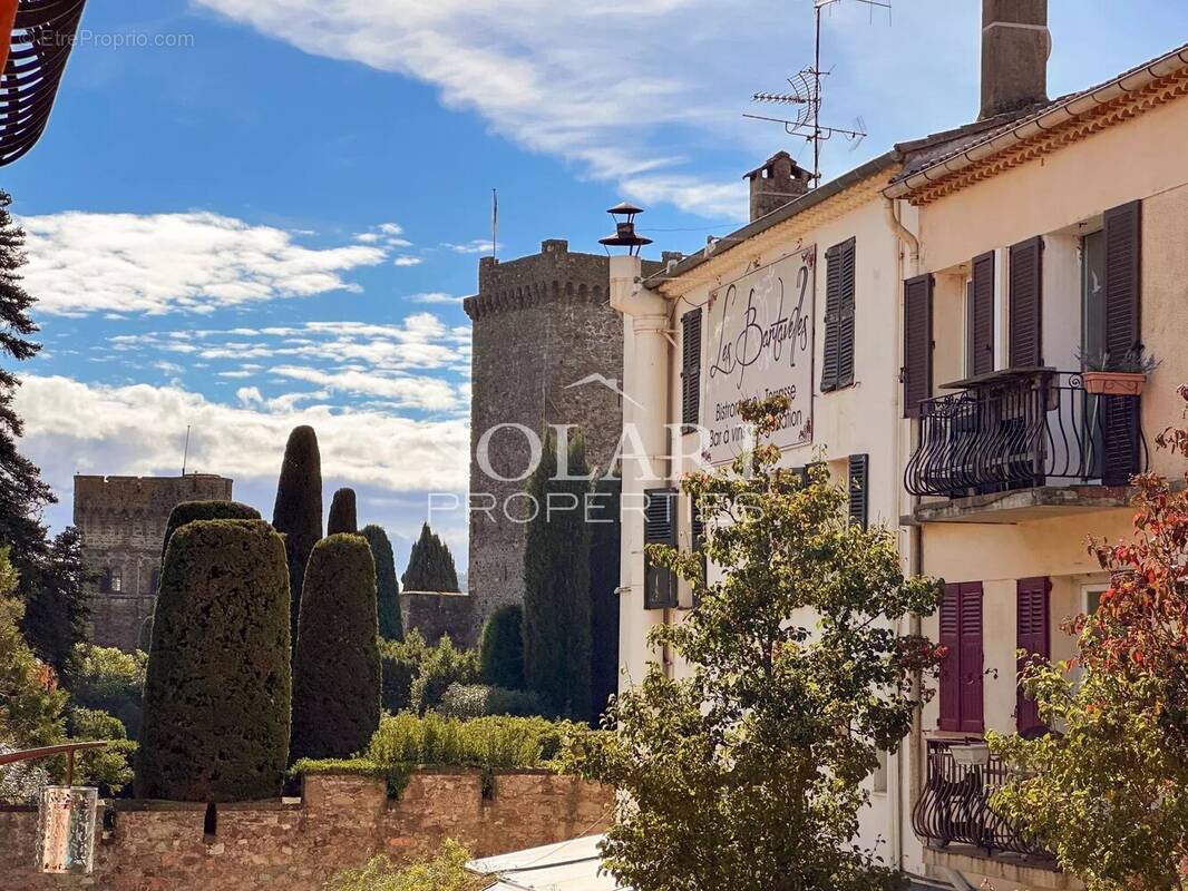 Appartement à MANDELIEU-LA-NAPOULE