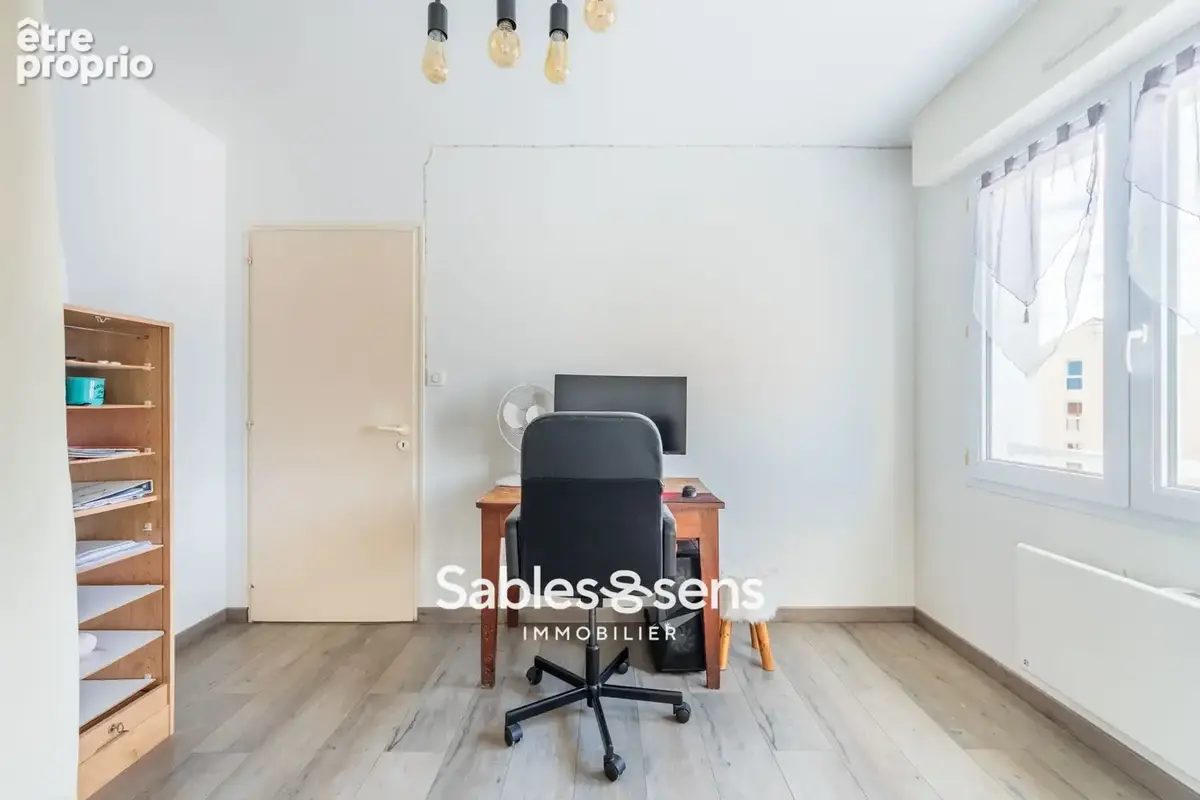 Appartement T2 bis avec cave et parking sur la commune de La Roche-sur-Yon - photo 7