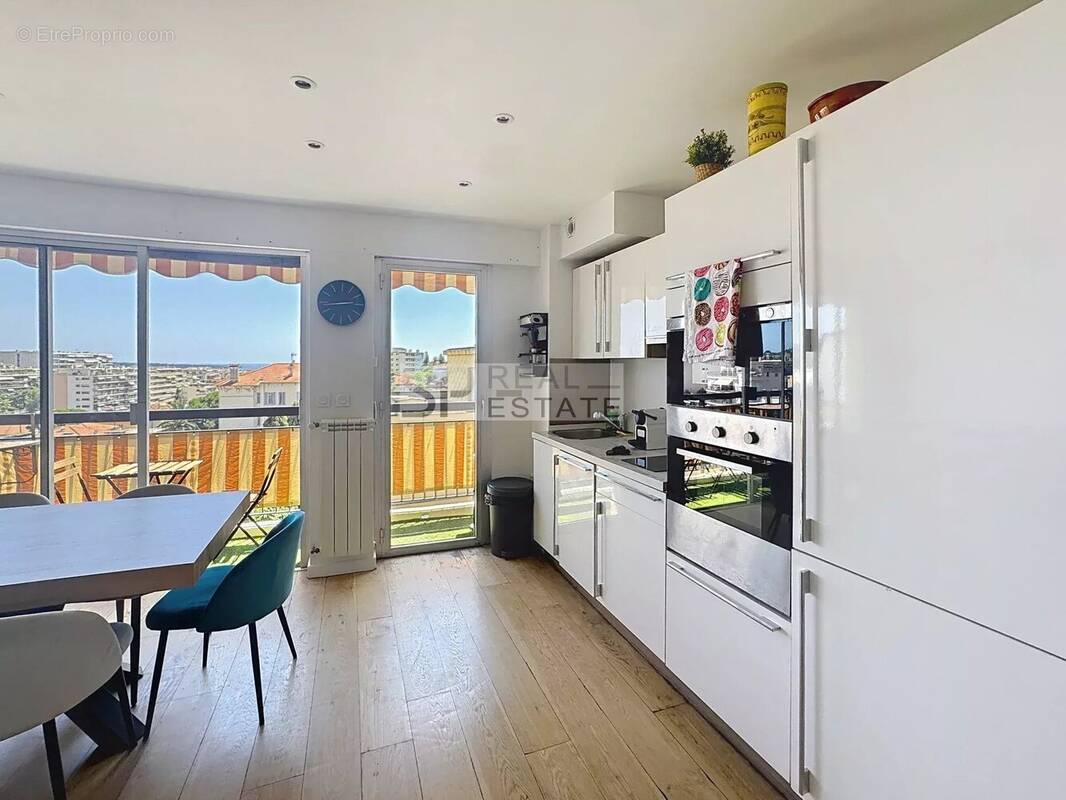 Appartement à LE CANNET