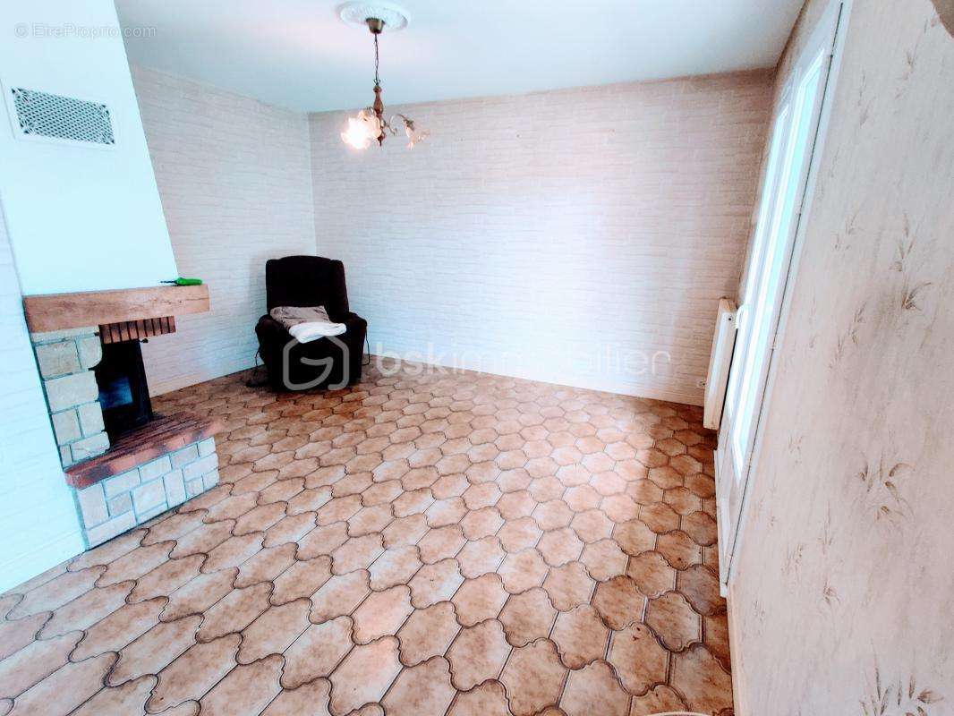 Maison à VOUNEUIL-SOUS-BIARD