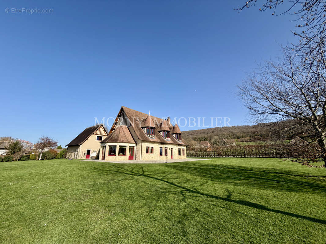 Maison à SAINTE-OPPORTUNE-LA-MARE